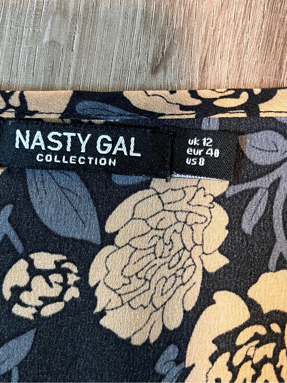Nasty Gal Floral Long Sleeve Cropped Blouse